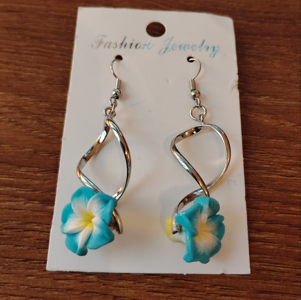 flower earrings
